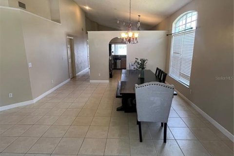 Villa ou maison à louer à Orlando, Floride: 4 chambres, 175.59 m2 № 1681267 - photo 10