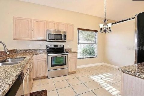 Villa ou maison à louer à Orlando, Floride: 4 chambres, 175.59 m2 № 1681267 - photo 13