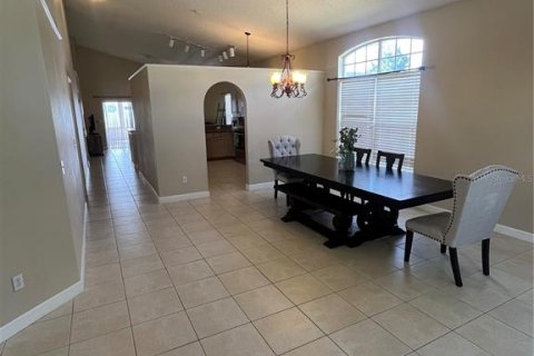 Villa ou maison à louer à Orlando, Floride: 4 chambres, 175.59 m2 № 1681267 - photo 9