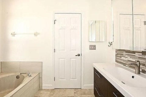 Villa ou maison à louer à Orlando, Floride: 4 chambres, 175.59 m2 № 1681267 - photo 23