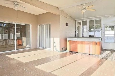 Villa ou maison à louer à Orlando, Floride: 4 chambres, 175.59 m2 № 1681267 - photo 2