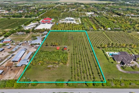 Land in Miami, Florida № 2058842 - photo 11