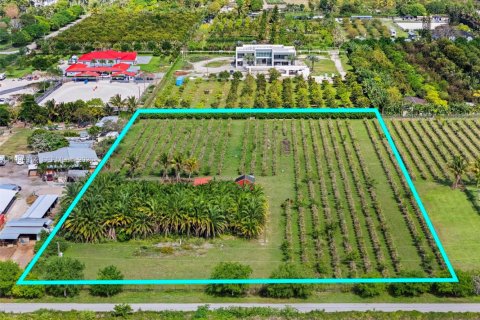 Land in Miami, Florida № 2058842 - photo 2