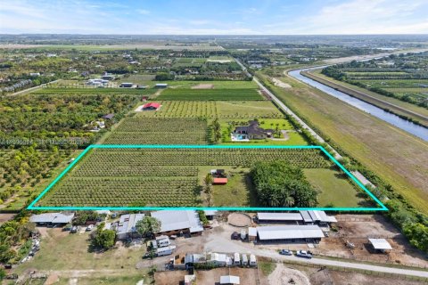 Land in Miami, Florida № 2058842 - photo 14