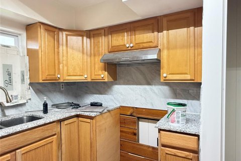 House in New Port Richey, Florida 2 bedrooms, 122.63 sq.m. № 1808740 - photo 18