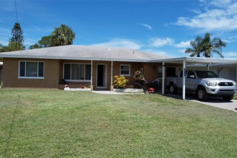 House in New Port Richey, Florida 2 bedrooms, 122.63 sq.m. № 1808740 - photo 11