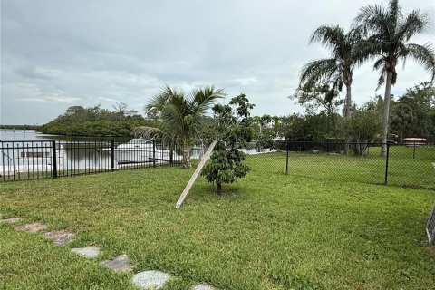 House in New Port Richey, Florida 2 bedrooms, 122.63 sq.m. № 1808740 - photo 8