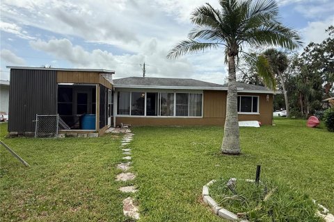 House in New Port Richey, Florida 2 bedrooms, 122.63 sq.m. № 1808740 - photo 10