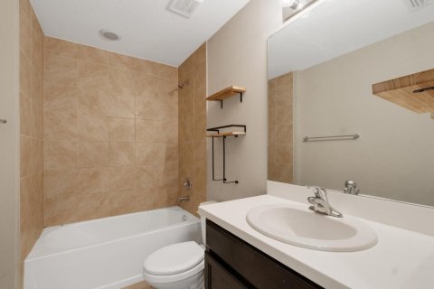 Villa ou maison à louer à Port St. Lucie, Floride: 4 chambres, 170.29 m2 № 2439160 - photo 16