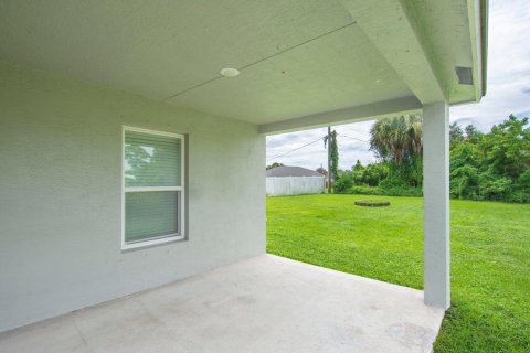 Villa ou maison à louer à Port St. Lucie, Floride: 4 chambres, 170.29 m2 № 2439160 - photo 5