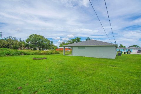 Villa ou maison à louer à Port St. Lucie, Floride: 4 chambres, 170.29 m2 № 2439160 - photo 3