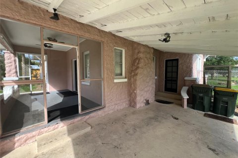 Villa ou maison à vendre à Umatilla, Floride: 3 chambres, 127.65 m2 № 2413729 - photo 3