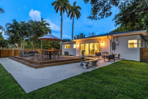 Casa en venta en Miami, Florida, 3 dormitorios, 154.12 m2 № 1882605 - foto 3