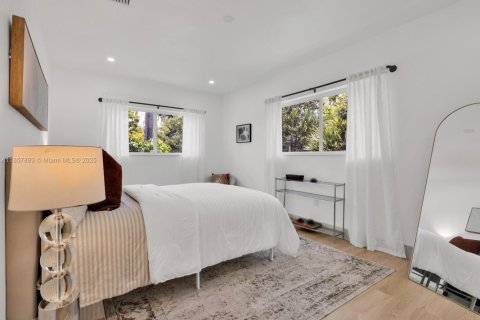 Casa en venta en Miami, Florida, 3 dormitorios, 154.12 m2 № 1882605 - foto 24
