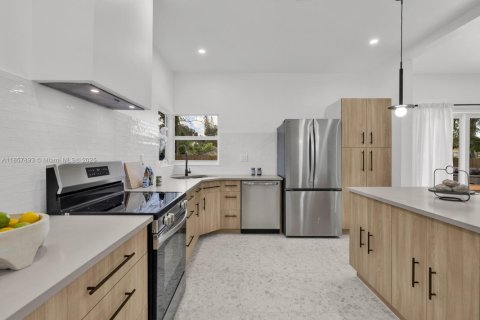Casa en venta en Miami, Florida, 3 dormitorios, 154.12 m2 № 1882605 - foto 19