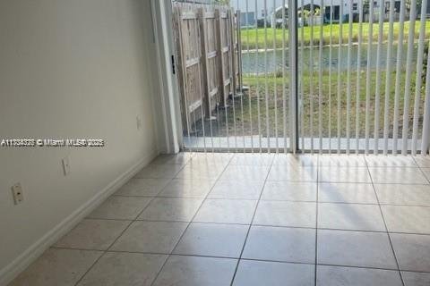 Townhouse in Homestead, Florida 2 bedrooms, 108.32 sq.m. № 1763620 - photo 6