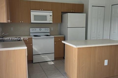 Townhouse in Homestead, Florida 2 bedrooms, 108.32 sq.m. № 1763620 - photo 3