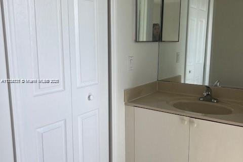 Townhouse in Homestead, Florida 2 bedrooms, 108.32 sq.m. № 1763620 - photo 9