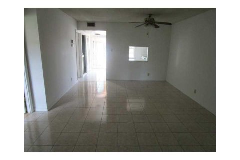 Copropriété à vendre à Margate, Floride: 2 chambres, 91.97 m2 № 2172009 - photo 12