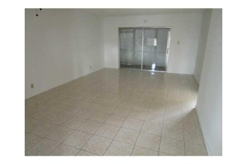 Copropriété à vendre à Margate, Floride: 2 chambres, 91.97 m2 № 2172009 - photo 6