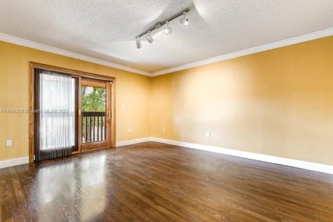 Condominio en alquiler en Miami, Florida, 3 dormitorios, 139.35 m2 № 1931403 - foto 23