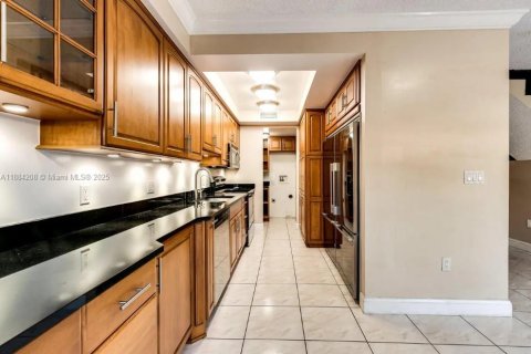 Condominio en alquiler en Miami, Florida, 3 dormitorios, 139.35 m2 № 1931403 - foto 5