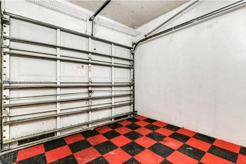 Condominio en alquiler en Miami, Florida, 3 dormitorios, 139.35 m2 № 1931403 - foto 22