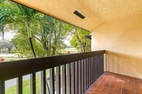 Condominio en alquiler en Miami, Florida, 3 dormitorios, 139.35 m2 № 1931403 - foto 26