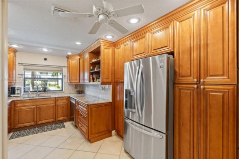Touwnhouse à vendre à Coconut Creek, Floride: 3 chambres, 164.25 m2 № 1886621 - photo 10