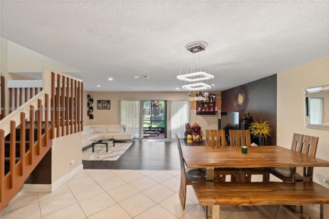 Touwnhouse à vendre à Coconut Creek, Floride: 3 chambres, 164.25 m2 № 1886621 - photo 4