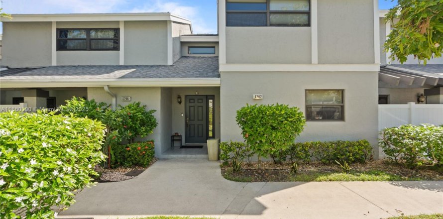 Touwnhouse à Coconut Creek, Floride 3 chambres, 164.25 m2 № 1886621