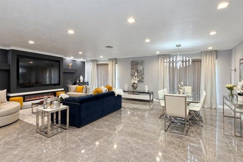 Villa ou maison à vendre à Orlando, Floride: 3 chambres, 174.01 m2 № 2391522 - photo 2
