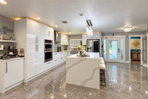 Villa ou maison à vendre à Orlando, Floride: 3 chambres, 174.01 m2 № 2391522 - photo 5