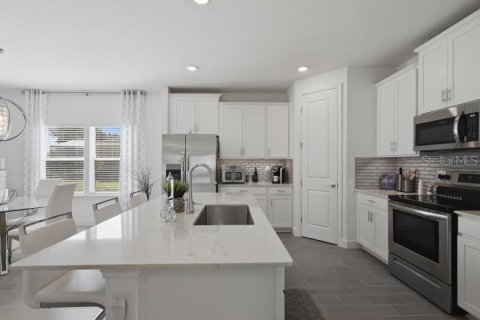 House in Ormond Beach, Florida 3 bedrooms, 198.72 sq.m. № 2199906 - photo 8