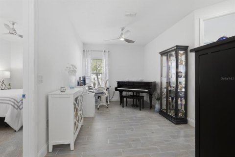 House in Ormond Beach, Florida 3 bedrooms, 198.72 sq.m. № 2199906 - photo 21