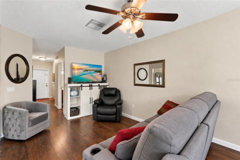 Townhouse in Lakewood Ranch, Florida 3 bedrooms, 125.98 sq.m. № 2402760 - photo 6