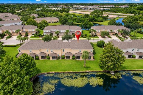 Townhouse in Lakewood Ranch, Florida 3 bedrooms, 125.98 sq.m. № 2402760 - photo 15