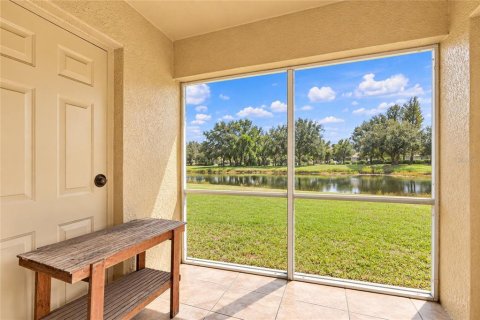 Townhouse in Lakewood Ranch, Florida 3 bedrooms, 125.98 sq.m. № 2402760 - photo 13