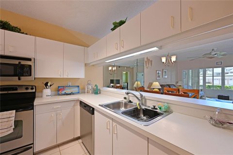 Copropriété à vendre à Bradenton, Floride: 2 chambres, 110.83 m2 № 2127721 - photo 21