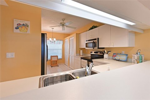 Copropriété à vendre à Bradenton, Floride: 2 chambres, 110.83 m2 № 2127721 - photo 20
