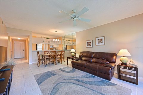 Copropriété à vendre à Bradenton, Floride: 2 chambres, 110.83 m2 № 2127721 - photo 18