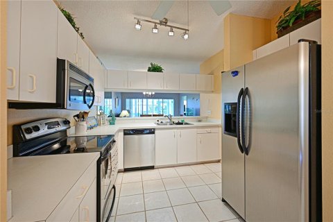 Copropriété à vendre à Bradenton, Floride: 2 chambres, 110.83 m2 № 2127721 - photo 24