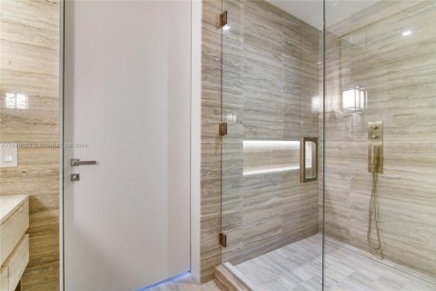 Copropriété à louer à Sunny Isles Beach, Floride: 5 chambres, 295.06 m2 № 1707417 - photo 14
