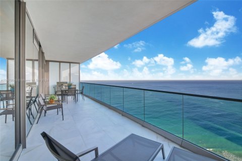 Copropriété à louer à Sunny Isles Beach, Floride: 5 chambres, 295.06 m2 № 1707417 - photo 5