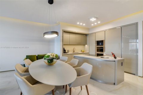 Copropriété à louer à Sunny Isles Beach, Floride: 5 chambres, 295.06 m2 № 1707417 - photo 17