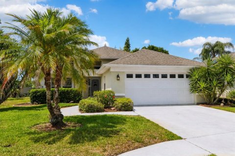 House in New Port Richey, Florida 3 bedrooms, 169.27 sq.m. № 2113157
