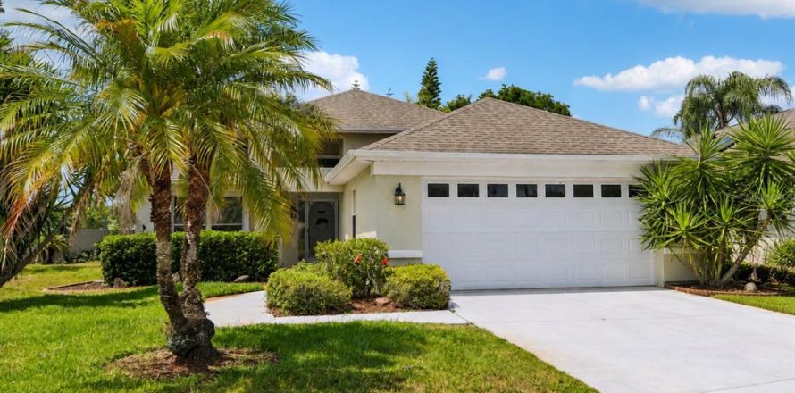 Villa ou maison à New Port Richey, Floride 3 chambres, 169.27 m2 № 2113157