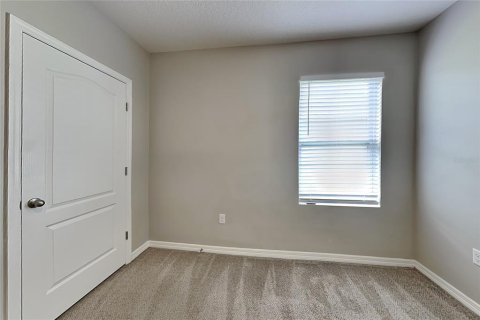 House in Davenport, Florida 3 bedrooms, 160.26 sq.m. № 2383438 - photo 11