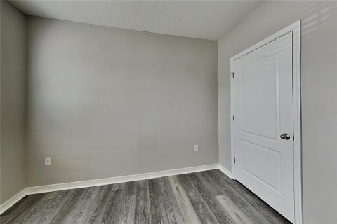 House in Davenport, Florida 3 bedrooms, 160.26 sq.m. № 2383438 - photo 10