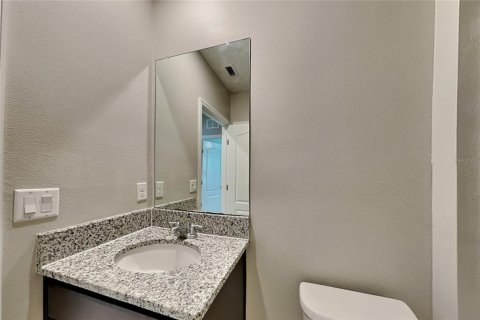 House in Davenport, Florida 3 bedrooms, 160.26 sq.m. № 2383438 - photo 13